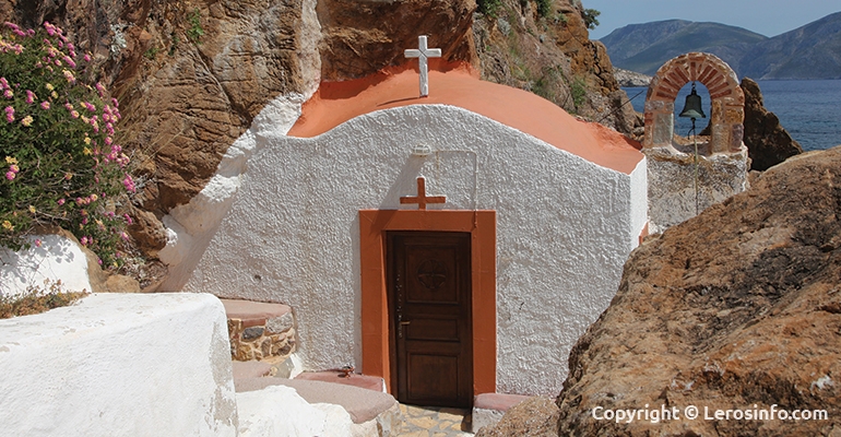 The castle of the Virgin Mary (Kavouradena)